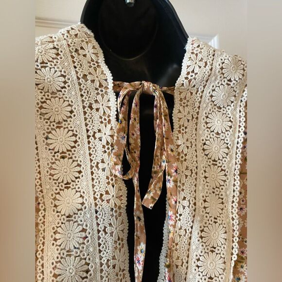 Free People Hayden boho crochet lace deep-V tie back crop top NWT size L - Picture 13 of 13